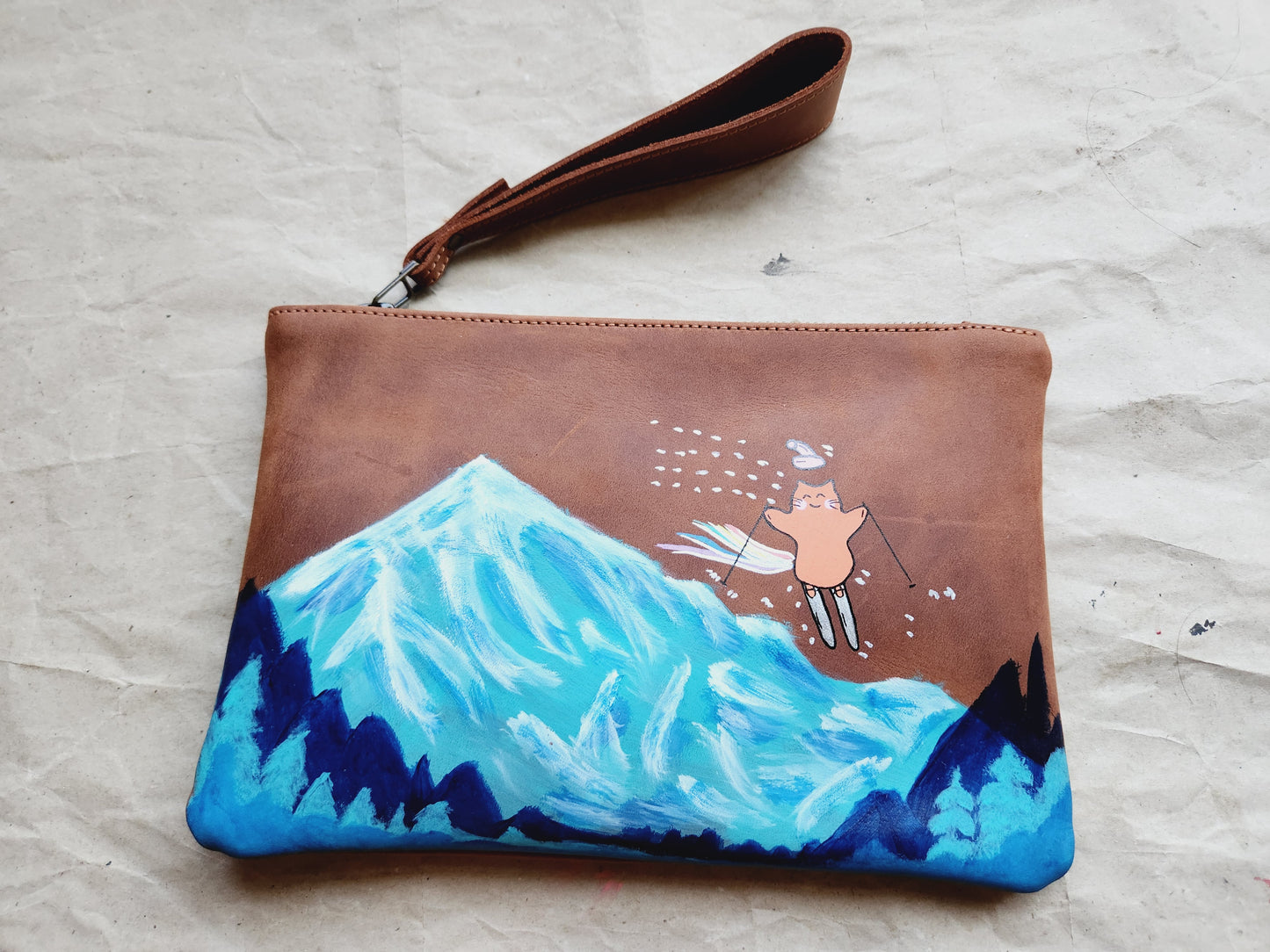 Custom painting of personal pouches
