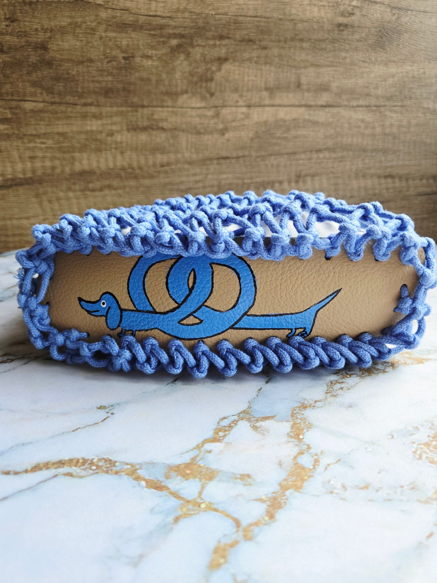 The Knotty Secret Society - Blue Macramé Pretzel