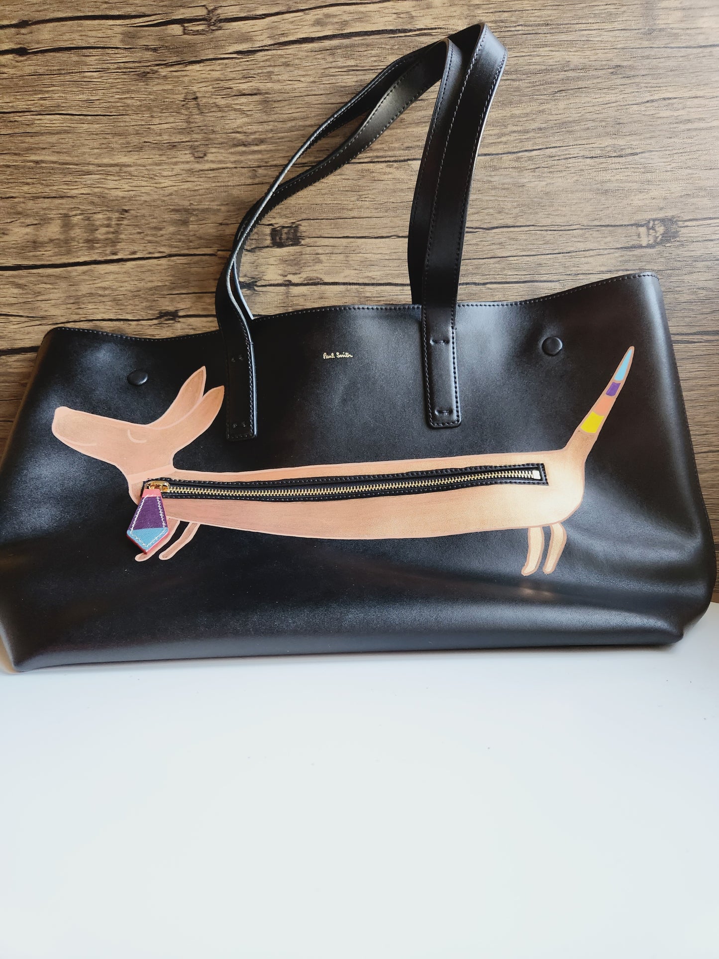 Custom painting of personal bag