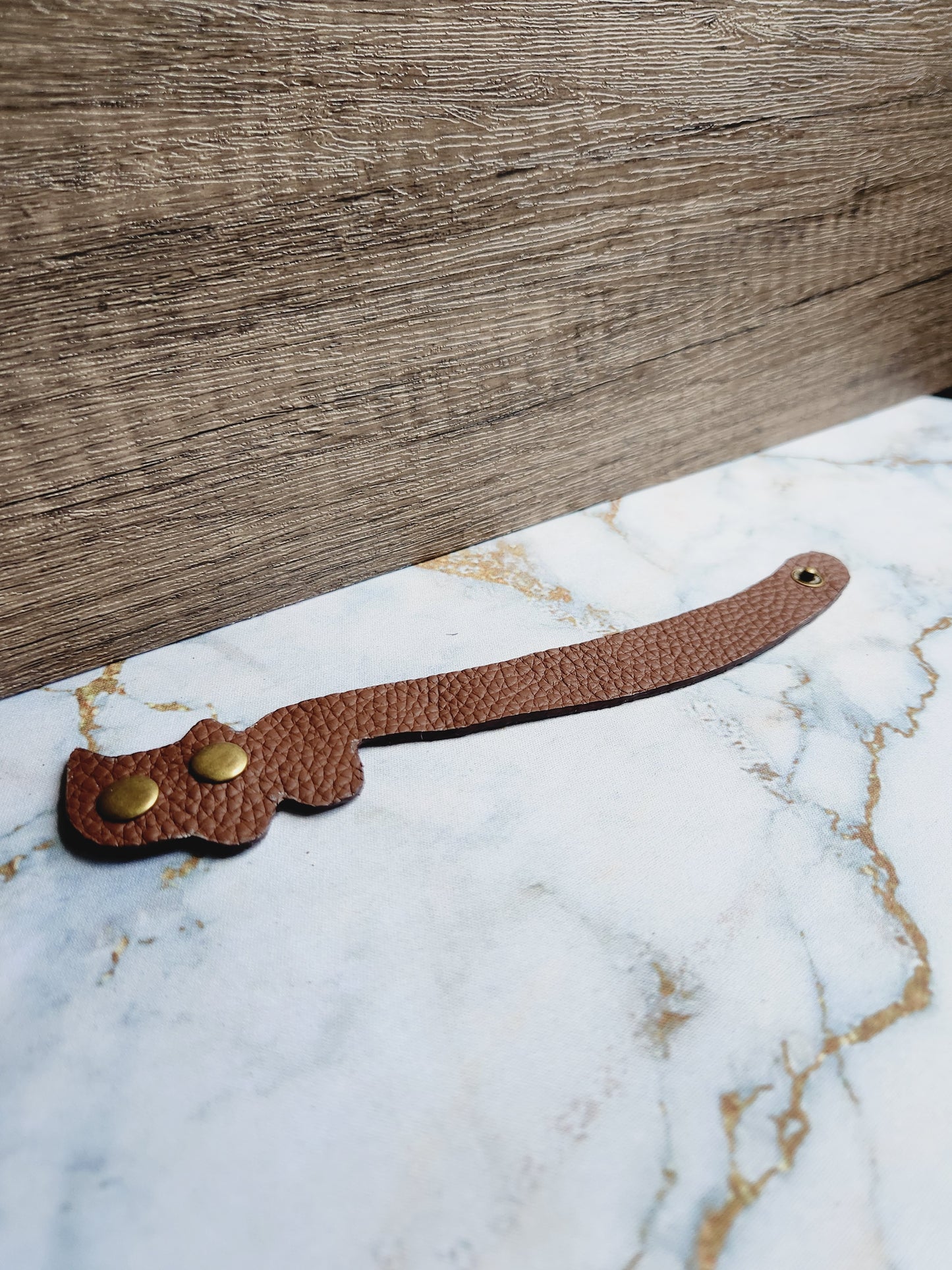 Brown leather cat bracelet