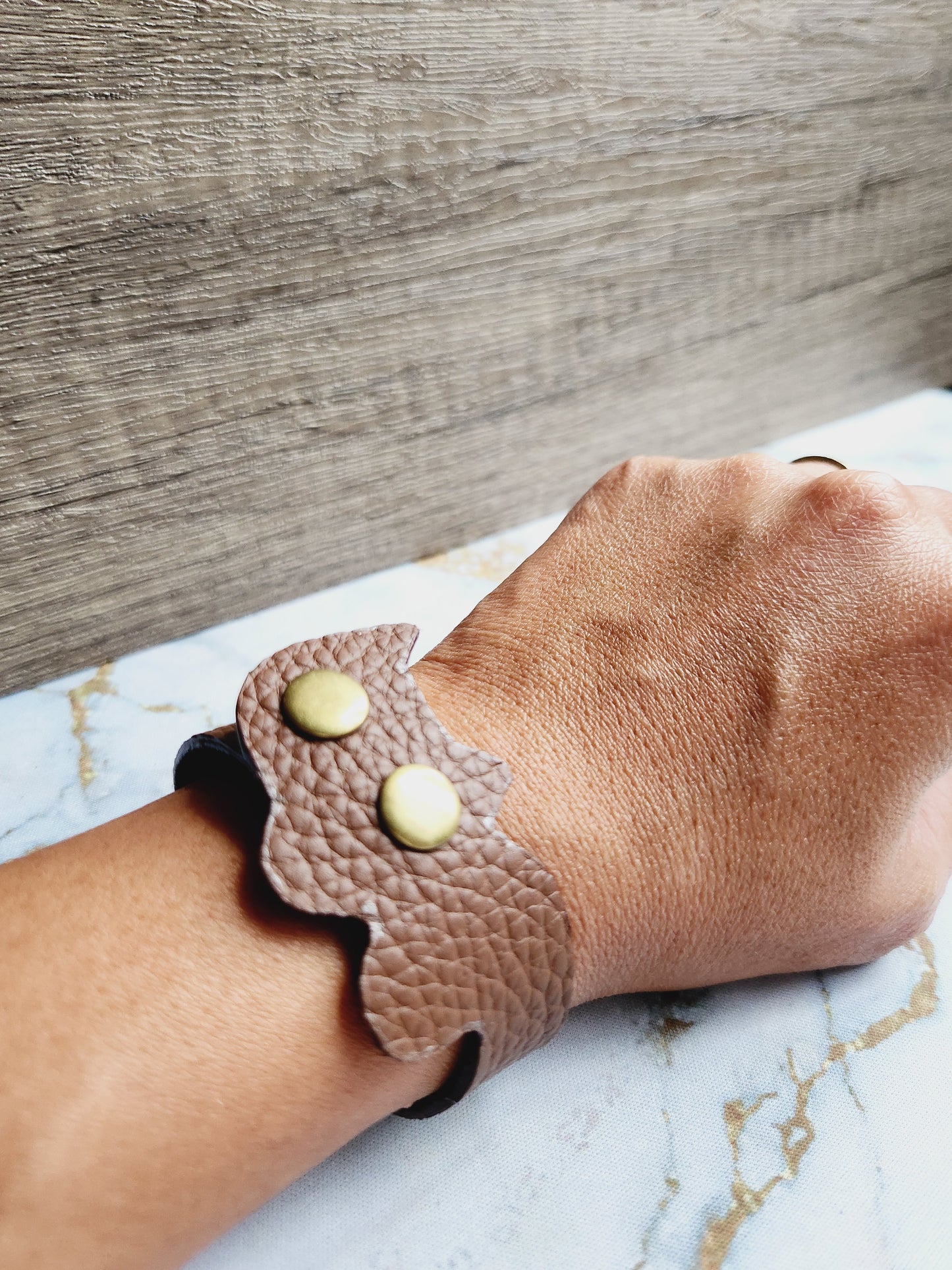 Brown leather cat bracelet