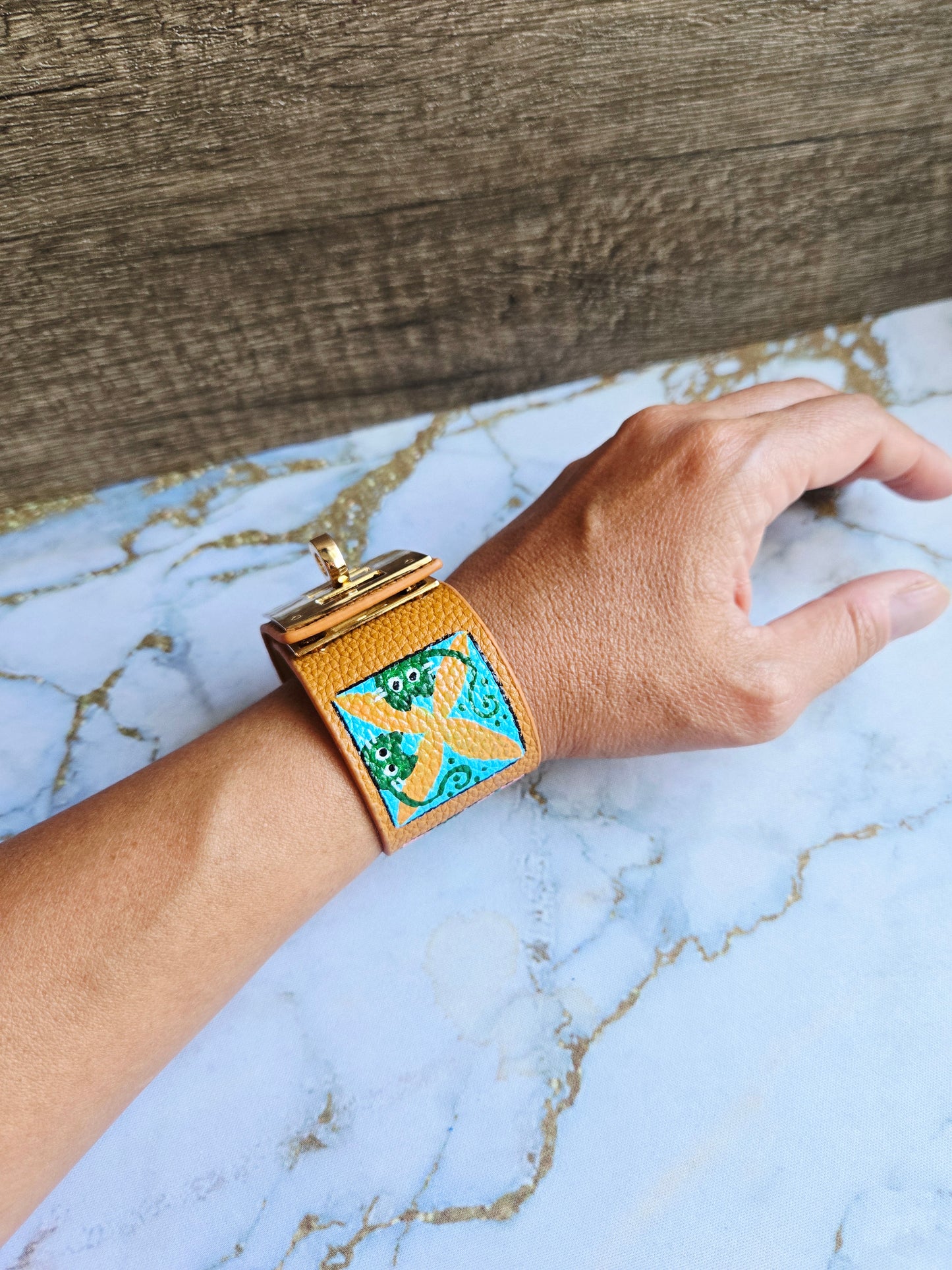Anak Peranakan Cat Tile Tan Bracelet