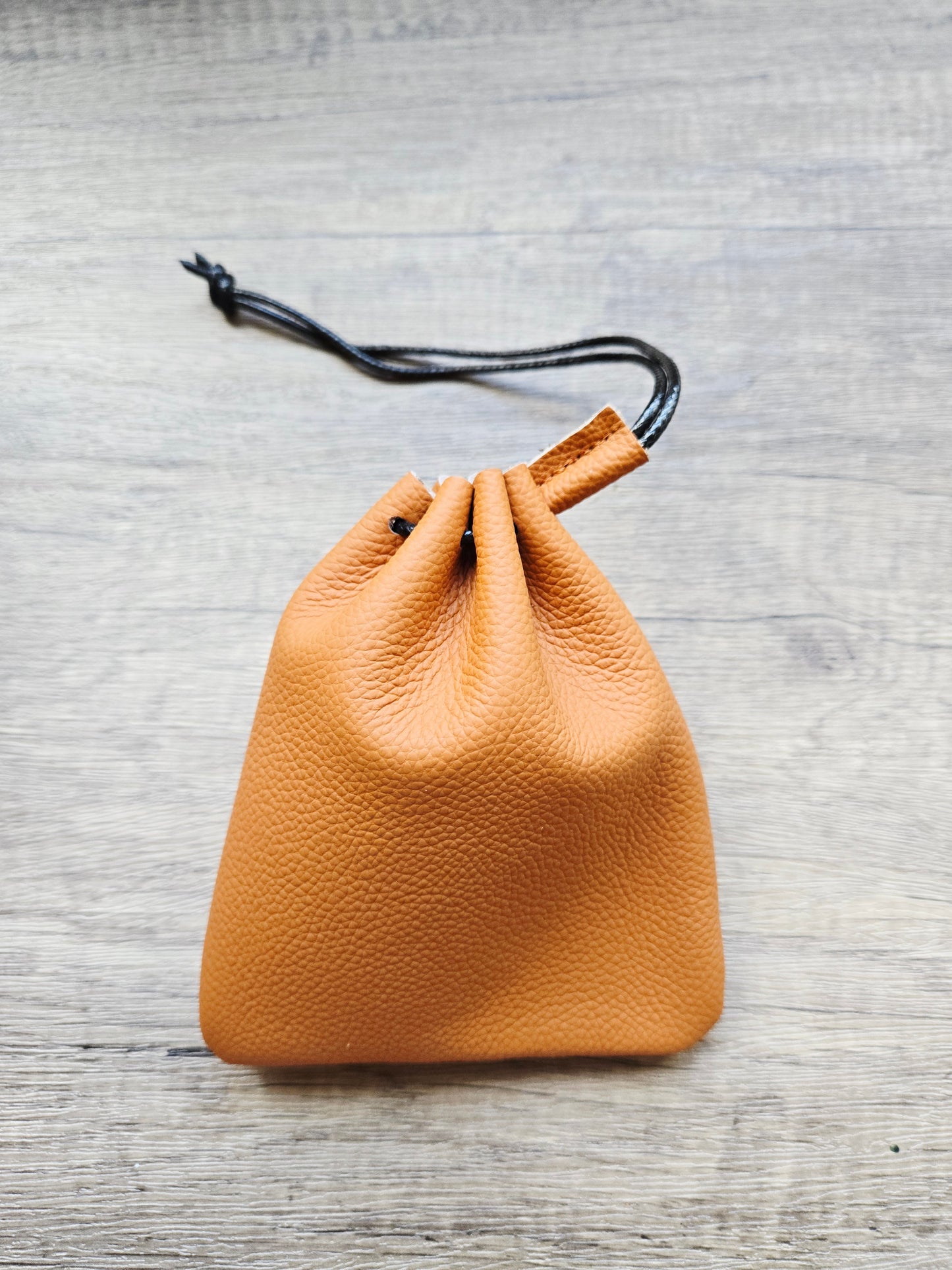 Handmade drawstring pouch (Medium)