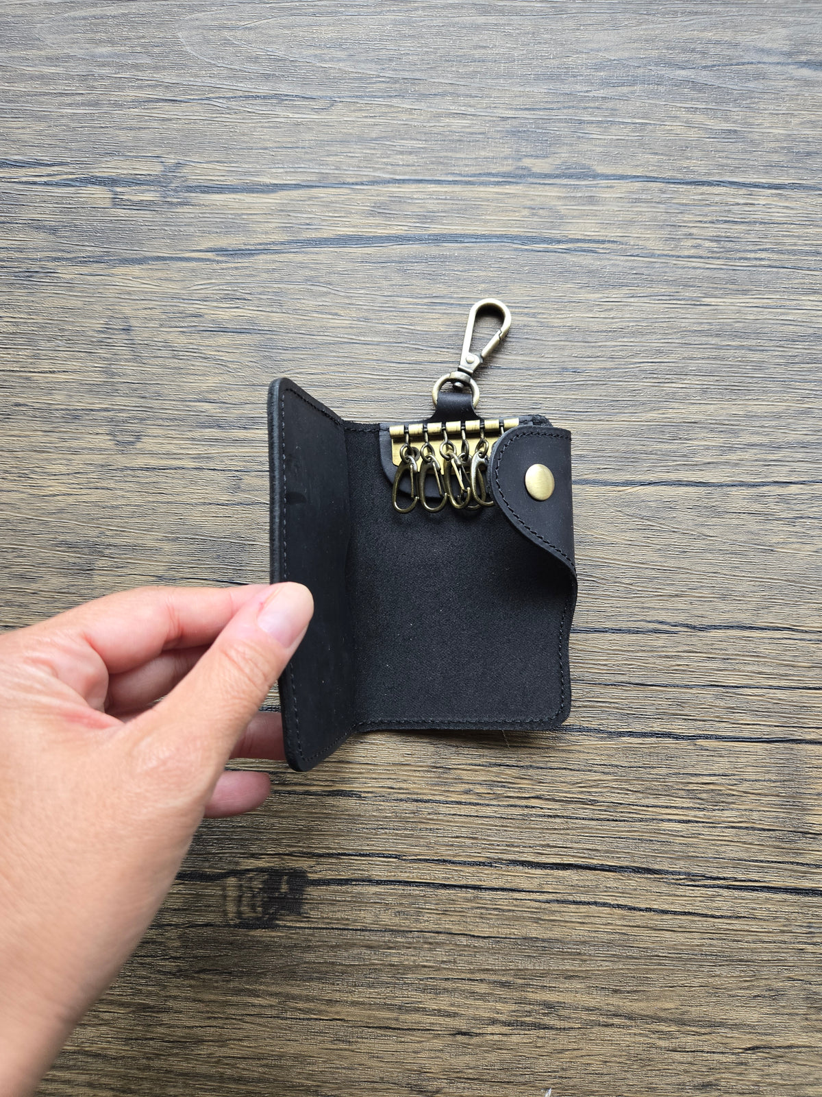Leather Key Organiser and Card Holder- A Bugatti